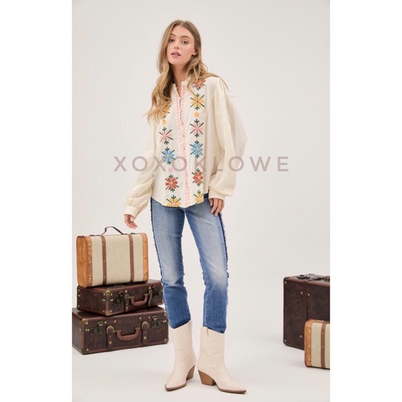 Boho Cream Blouse Flower Embroidery Button Front - Picture 8 of 13